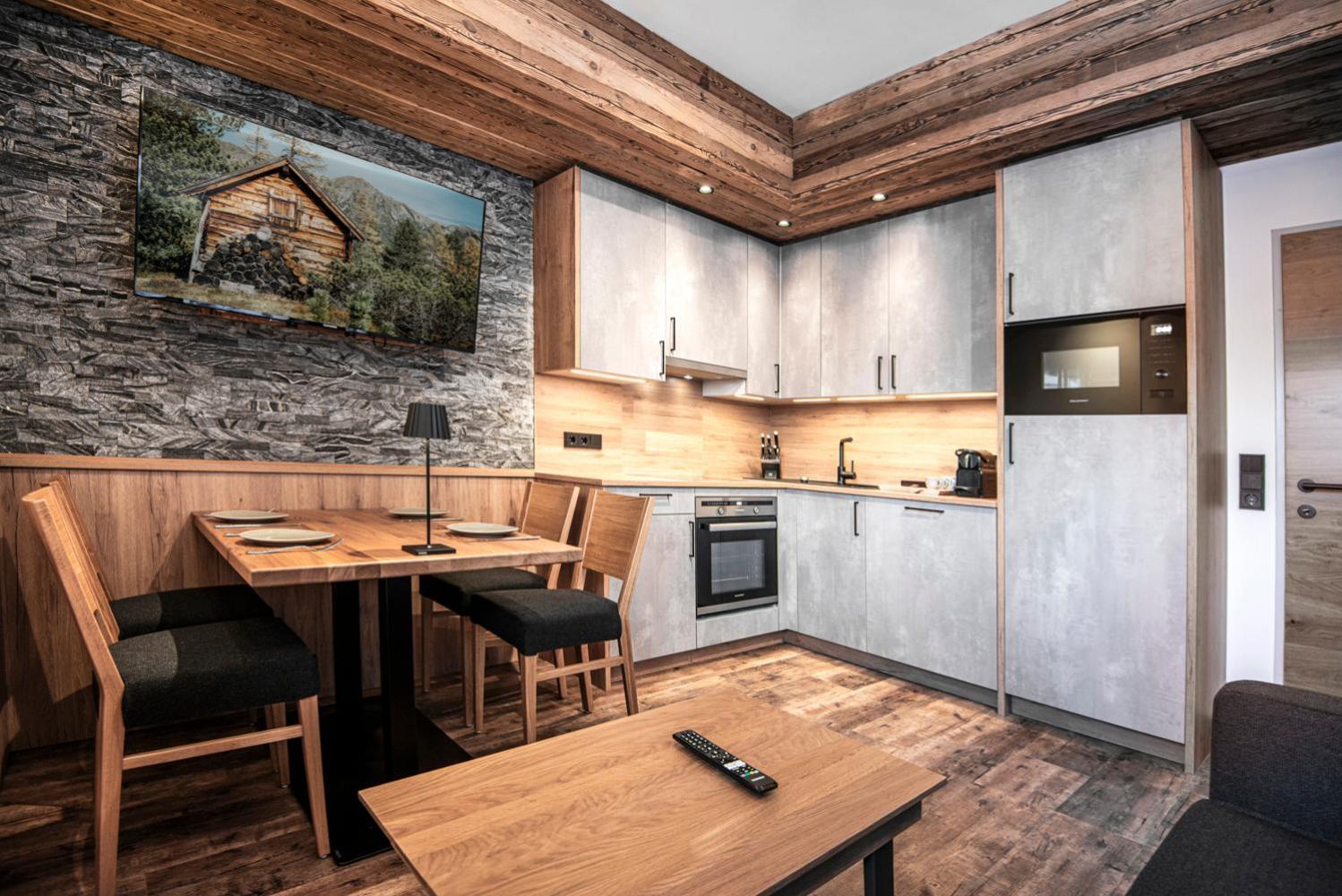 Alpinspa Zur Post Apartment - Bergbahn Von 16 Mai Bis November 2025 Inklusive باد جاستاين المظهر الخارجي الصورة